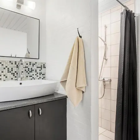 בית נופש Lovely Home In Vaeggerlose With Sauna