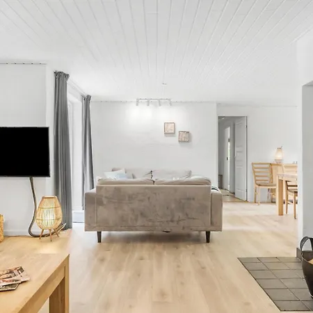 Lovely Home In Vaeggerlose With Sauna Bøtø By