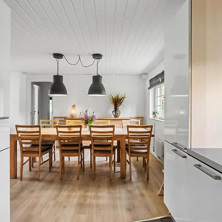 Lovely Home In Vaeggerlose With Sauna בית נופש *