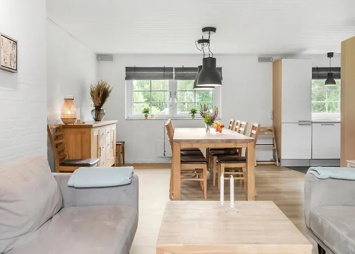 Semesterbostad Awesome In Vaeggerlose With Kitchen Bøtø By