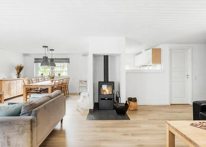 Awesome In Vaeggerlose With Kitchen